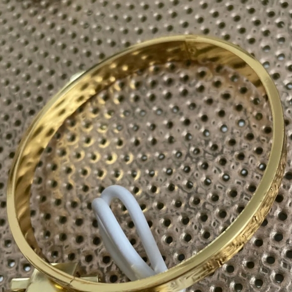 18K Gold  Plated Bracelet - Picture 7 of 12
